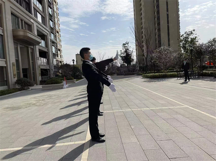 常州小区保安(图1)
